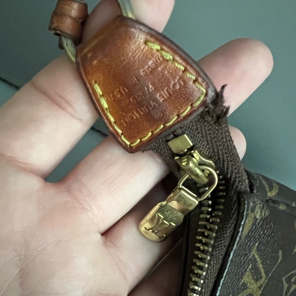 💯 Authentic Louis Vuitton Pochette - Picture 5 of 7